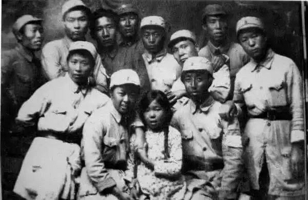  伯恩利保级生死战，红酒军团背水一战告捷