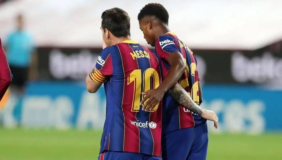 马赛锋线全面开花,五球横扫布雷斯特显威力  马赛锋线全面开花,五球横扫布雷斯特显威力